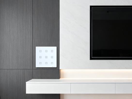 Smart Touch 0-10V Dimmer Switch - 3 Gang / 2086s